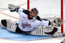 张本智和状态火爆，全锦赛四强战对阵罗马，广厦男篮力争连败